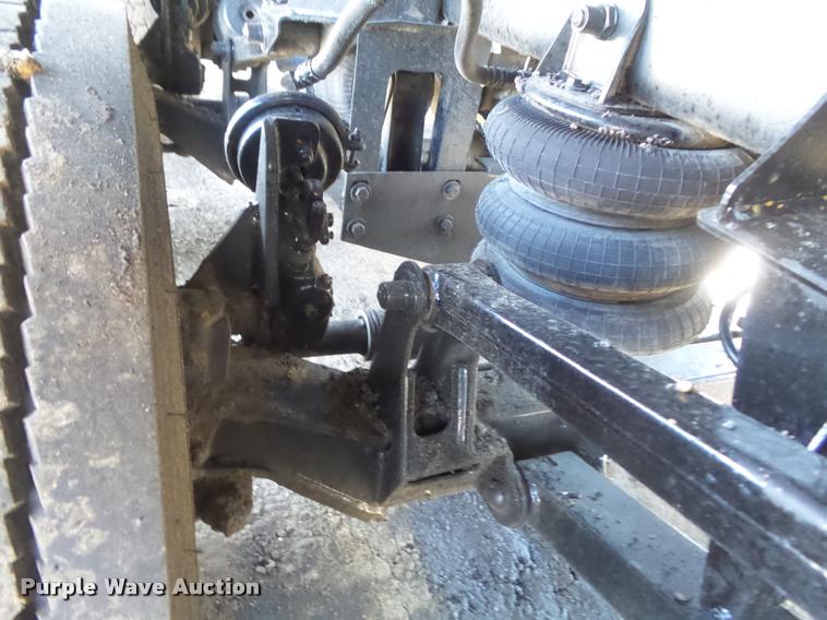 image for item K7681 2005 Kenworth T800B dump truck