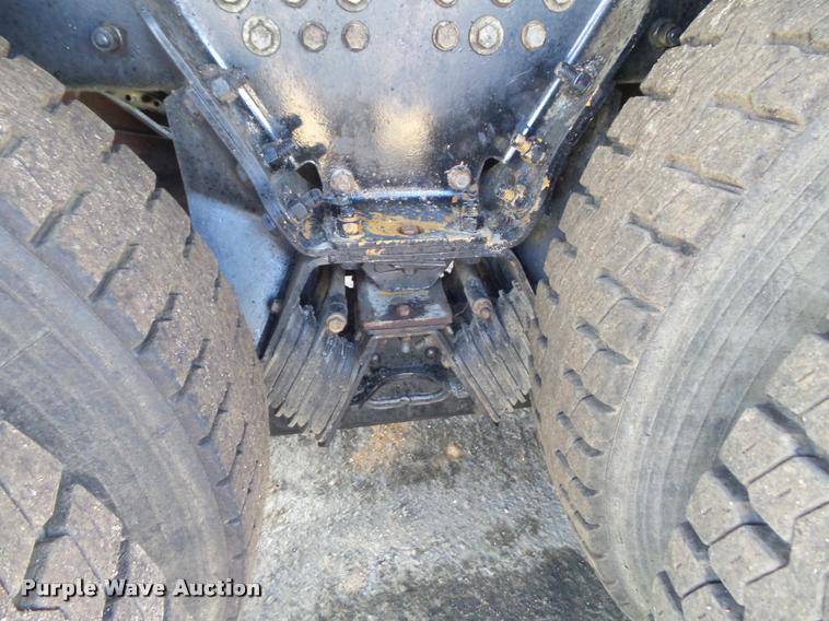 image for item K7681 2005 Kenworth T800B dump truck