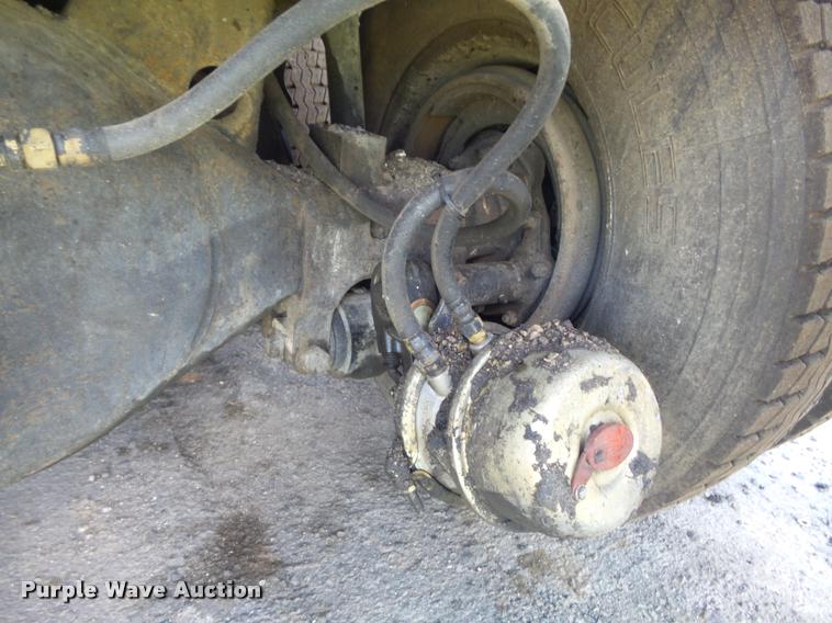 image for item K7681 2005 Kenworth T800B dump truck