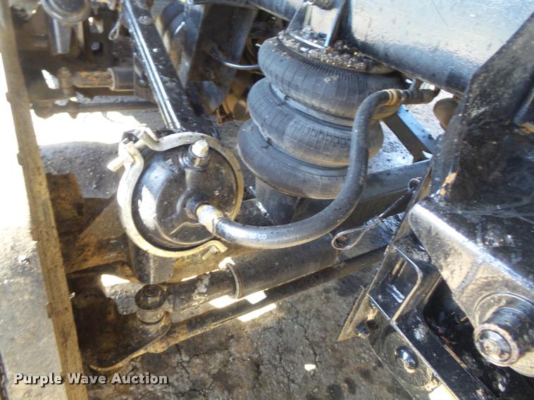 image for item K7681 2005 Kenworth T800B dump truck