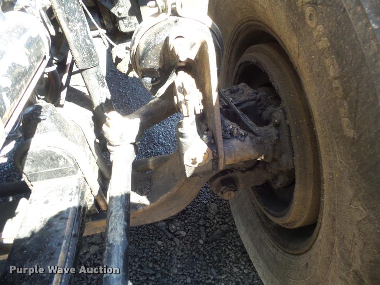 image for item K7681 2005 Kenworth T800B dump truck