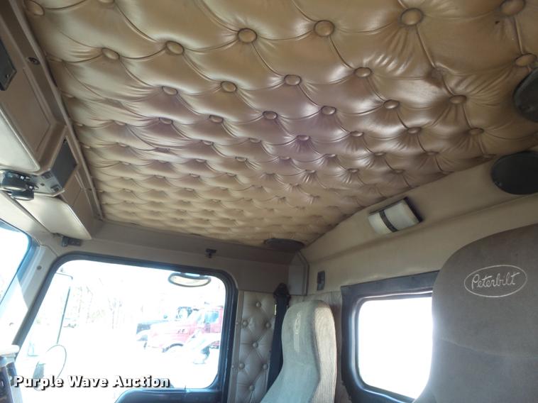 image for item K7681 2005 Kenworth T800B dump truck