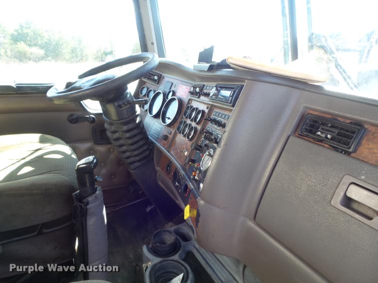 image for item K7681 2005 Kenworth T800B dump truck