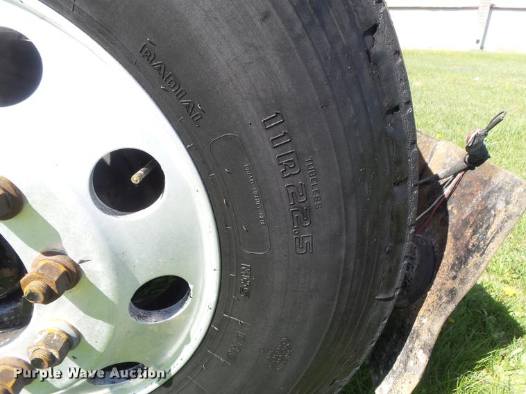 image for item K7681 2005 Kenworth T800B dump truck