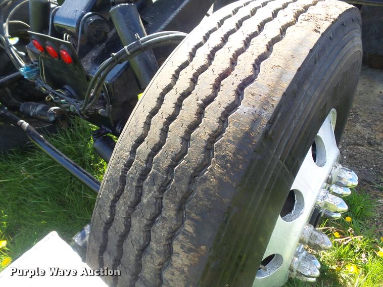 image for item K7681 2005 Kenworth T800B dump truck