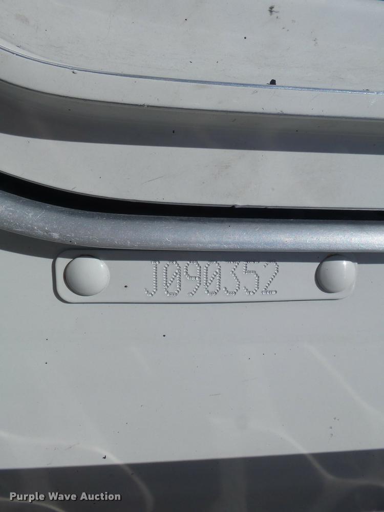 image for item K7681 2005 Kenworth T800B dump truck