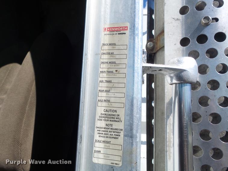 image for item K7681 2005 Kenworth T800B dump truck