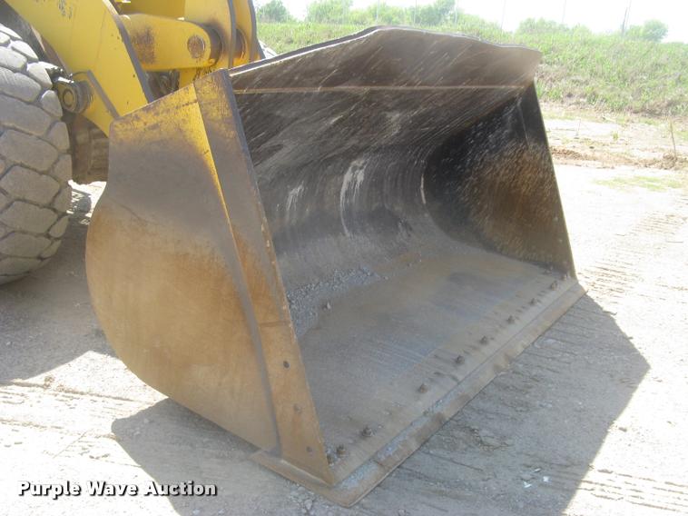 image for item L2384 2010 Komatsu WA480 wheel loader