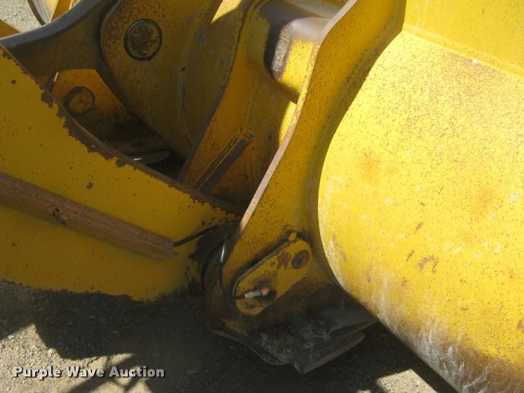 image for item L2384 2010 Komatsu WA480 wheel loader