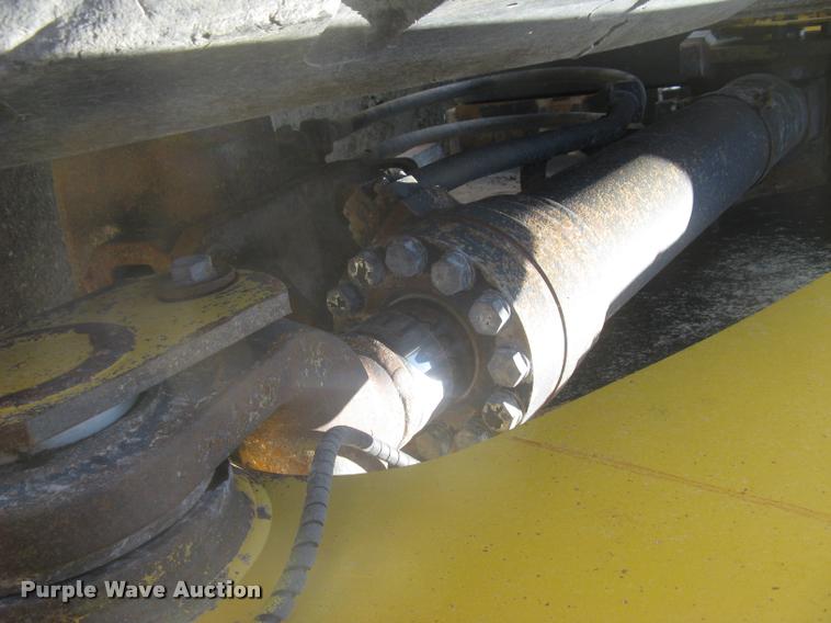 image for item L2384 2010 Komatsu WA480 wheel loader