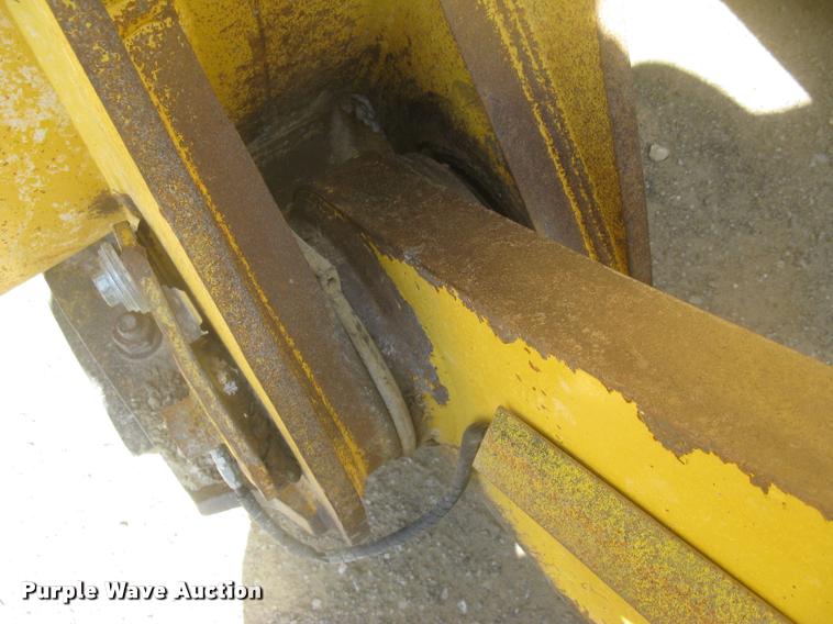 image for item L2384 2010 Komatsu WA480 wheel loader