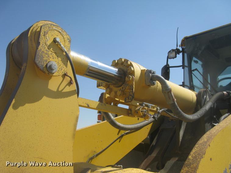 image for item L2384 2010 Komatsu WA480 wheel loader