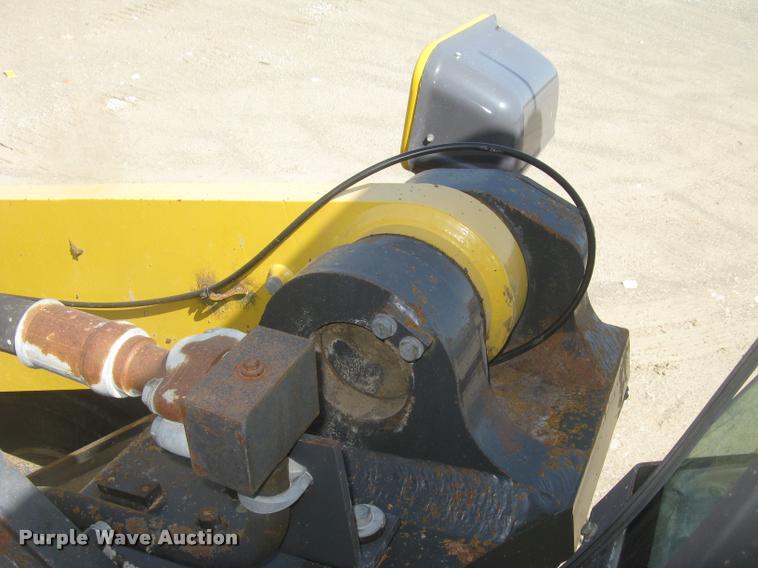 image for item L2384 2010 Komatsu WA480 wheel loader