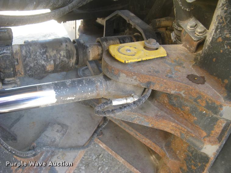 image for item L2384 2010 Komatsu WA480 wheel loader