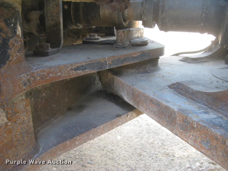 image for item L2384 2010 Komatsu WA480 wheel loader