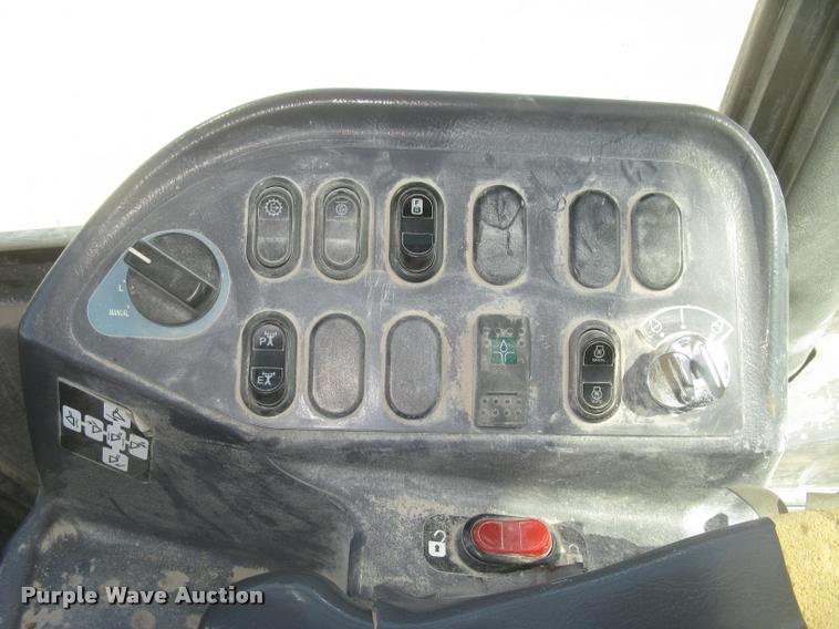 image for item L2384 2010 Komatsu WA480 wheel loader