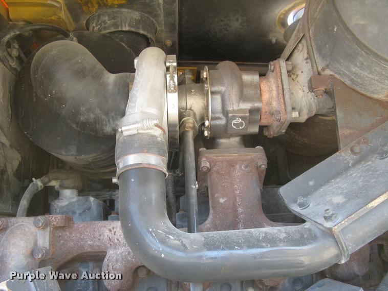 image for item L2384 2010 Komatsu WA480 wheel loader