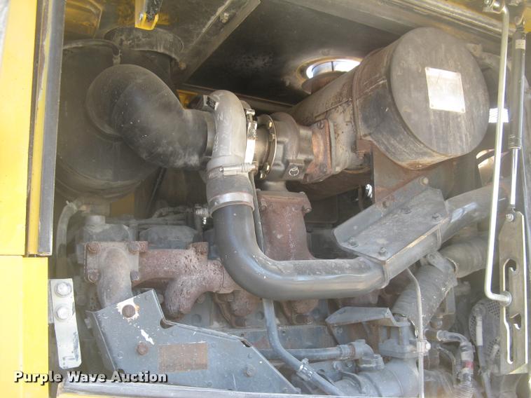 image for item L2384 2010 Komatsu WA480 wheel loader