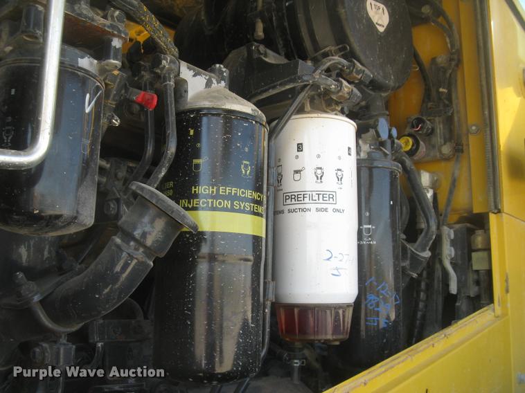 image for item L2384 2010 Komatsu WA480 wheel loader