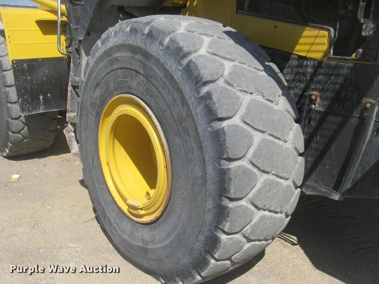 image for item L2384 2010 Komatsu WA480 wheel loader