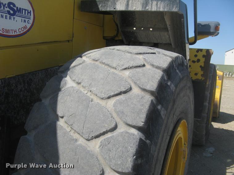 image for item L2384 2010 Komatsu WA480 wheel loader
