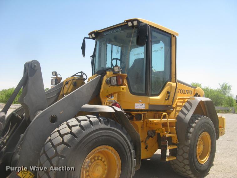 image for item L2385 2009 Volvo L90F wheel loader