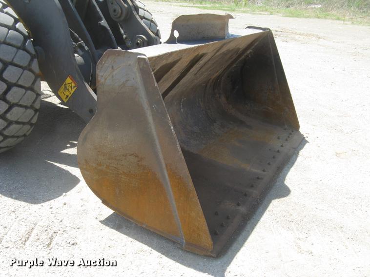 image for item L2385 2009 Volvo L90F wheel loader