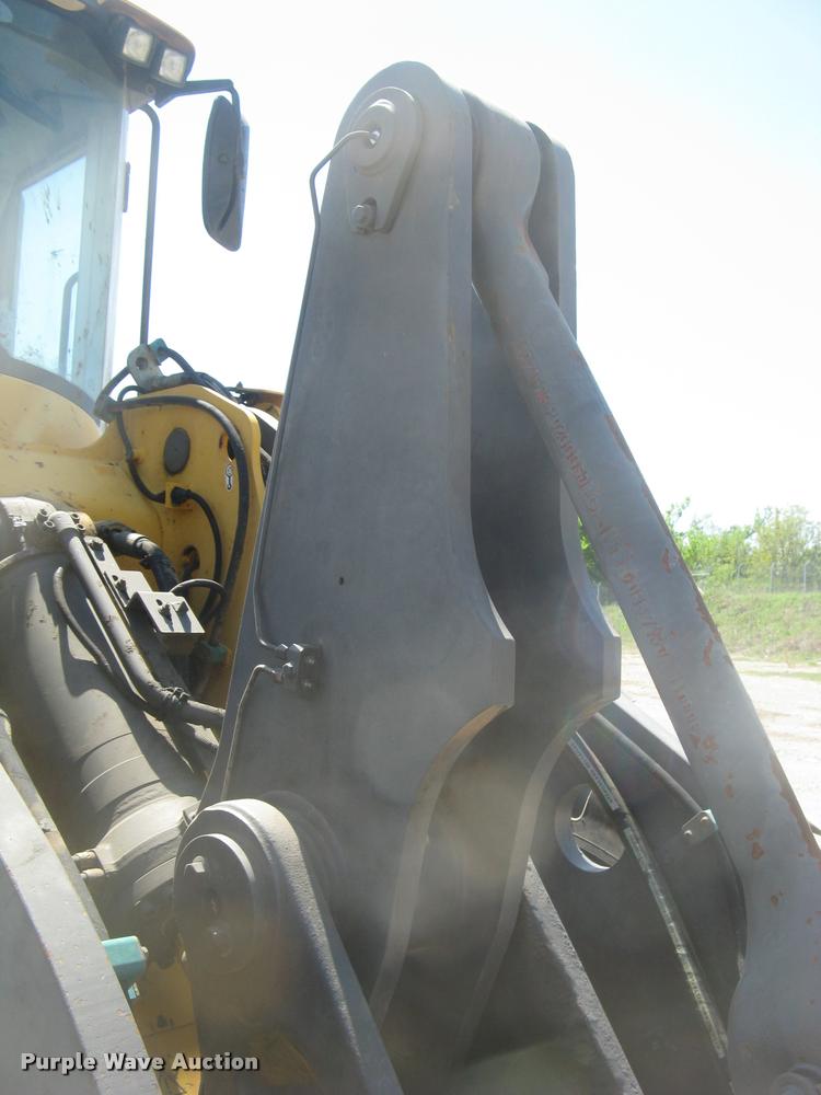 image for item L2385 2009 Volvo L90F wheel loader