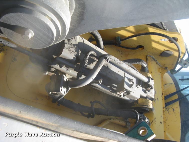 image for item L2385 2009 Volvo L90F wheel loader