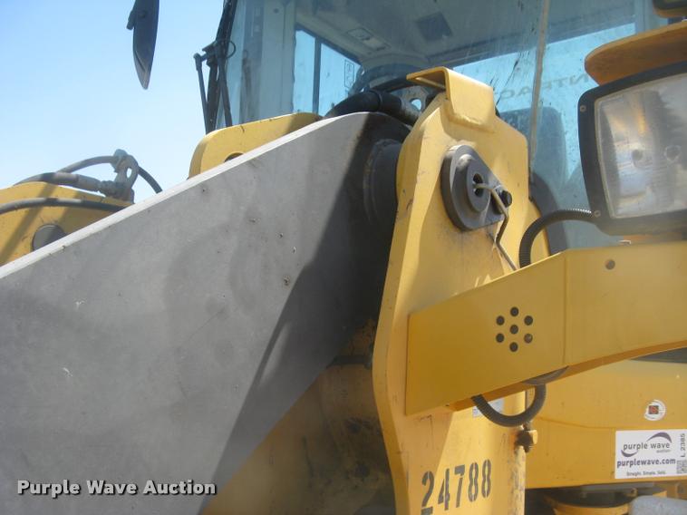 image for item L2385 2009 Volvo L90F wheel loader