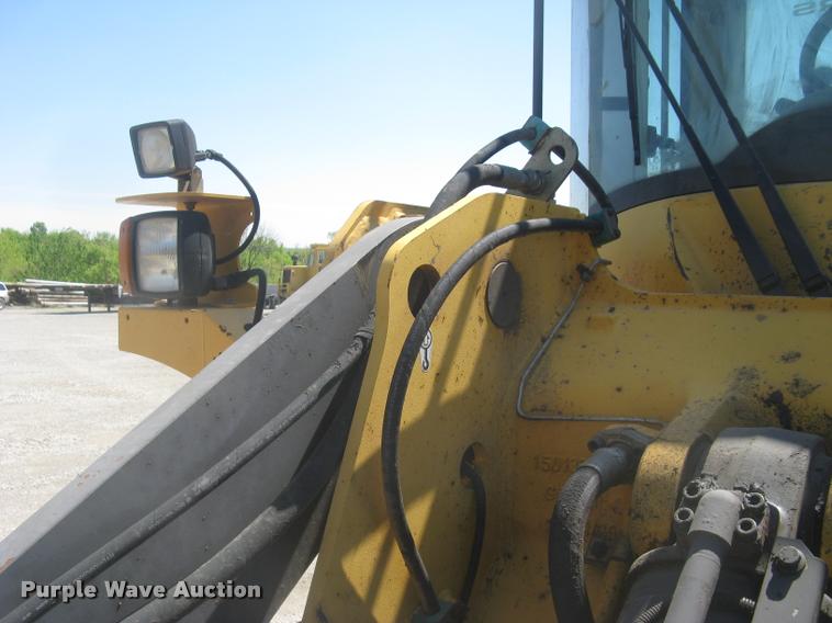 image for item L2385 2009 Volvo L90F wheel loader