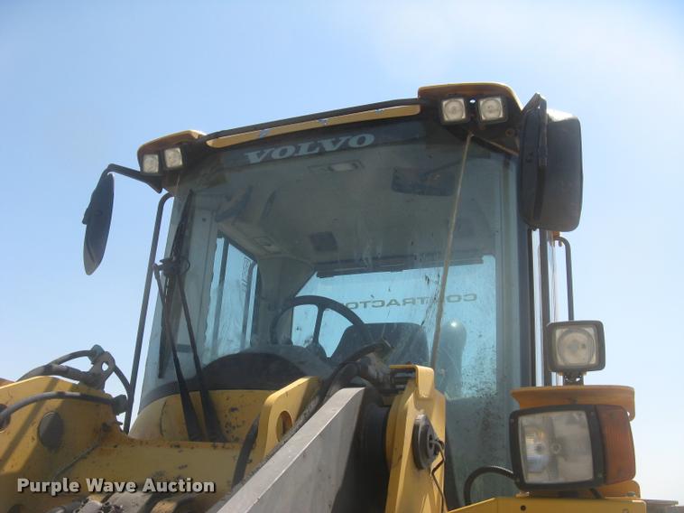 image for item L2385 2009 Volvo L90F wheel loader