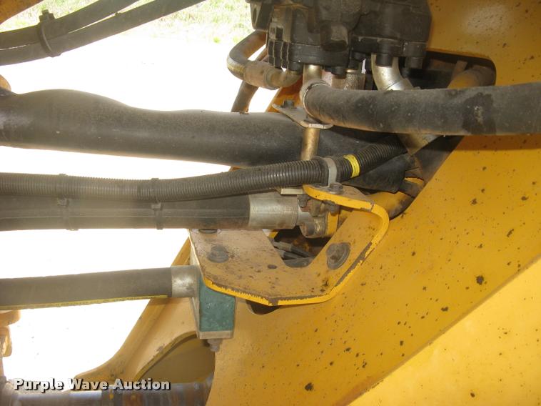 image for item L2385 2009 Volvo L90F wheel loader
