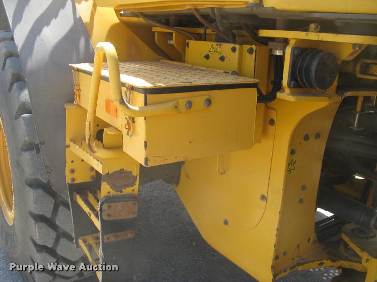 image for item L2385 2009 Volvo L90F wheel loader