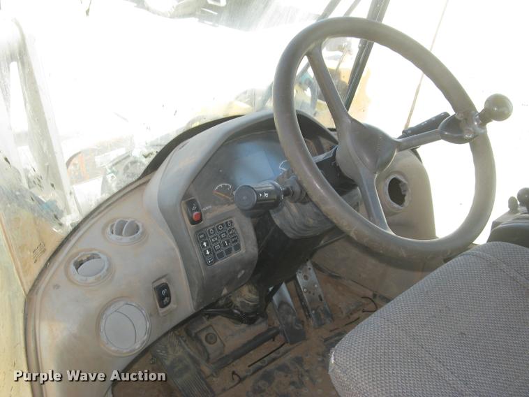 image for item L2385 2009 Volvo L90F wheel loader