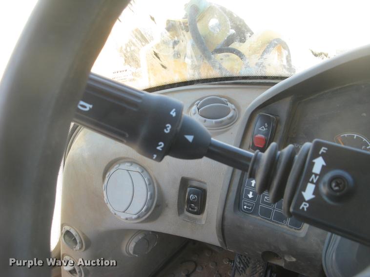 image for item L2385 2009 Volvo L90F wheel loader