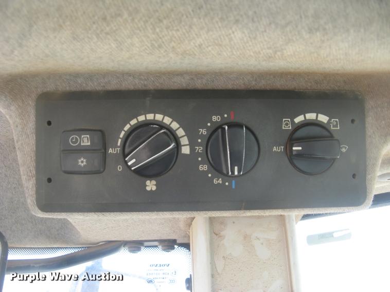 image for item L2385 2009 Volvo L90F wheel loader