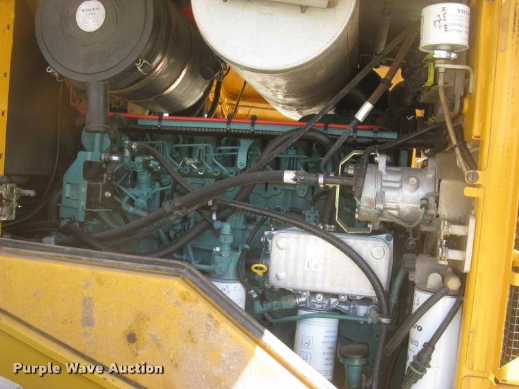 image for item L2385 2009 Volvo L90F wheel loader