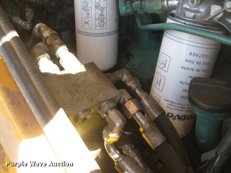 image for item L2385 2009 Volvo L90F wheel loader