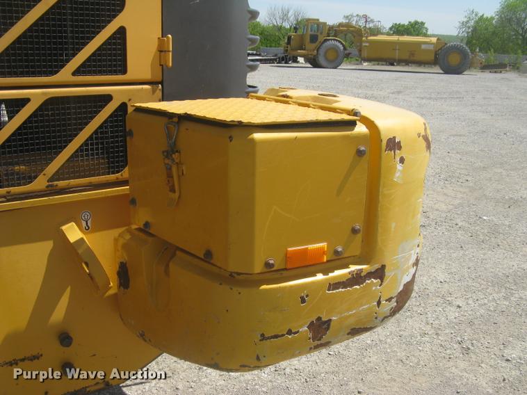 image for item L2385 2009 Volvo L90F wheel loader