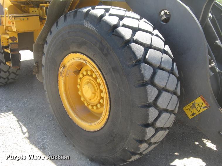 image for item L2385 2009 Volvo L90F wheel loader