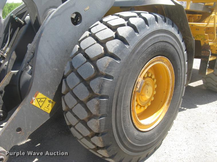 image for item L2385 2009 Volvo L90F wheel loader