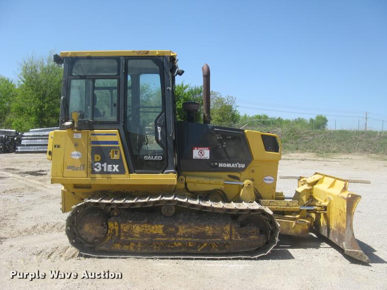 image for item L2386 2009 Komatsu D31EX KOMSTAT II dozer