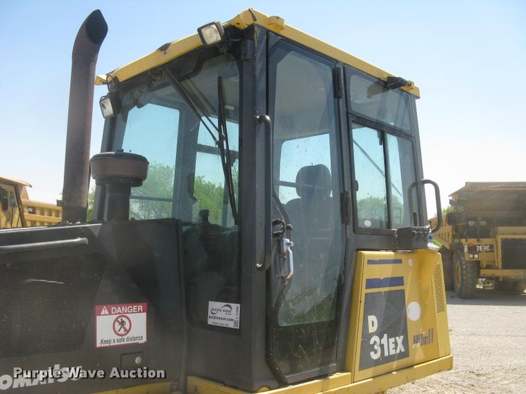 image for item L2386 2009 Komatsu D31EX KOMSTAT II dozer
