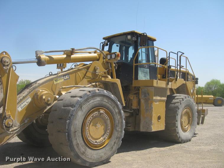 image for item L2387 2004 Caterpillar 988G wheel loader