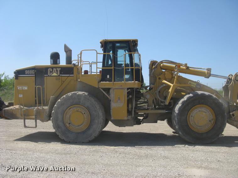 image for item L2387 2004 Caterpillar 988G wheel loader