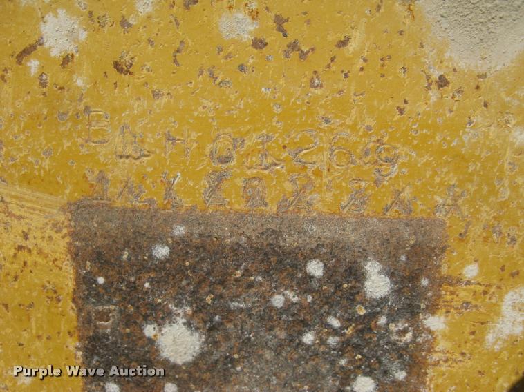 image for item L2387 2004 Caterpillar 988G wheel loader