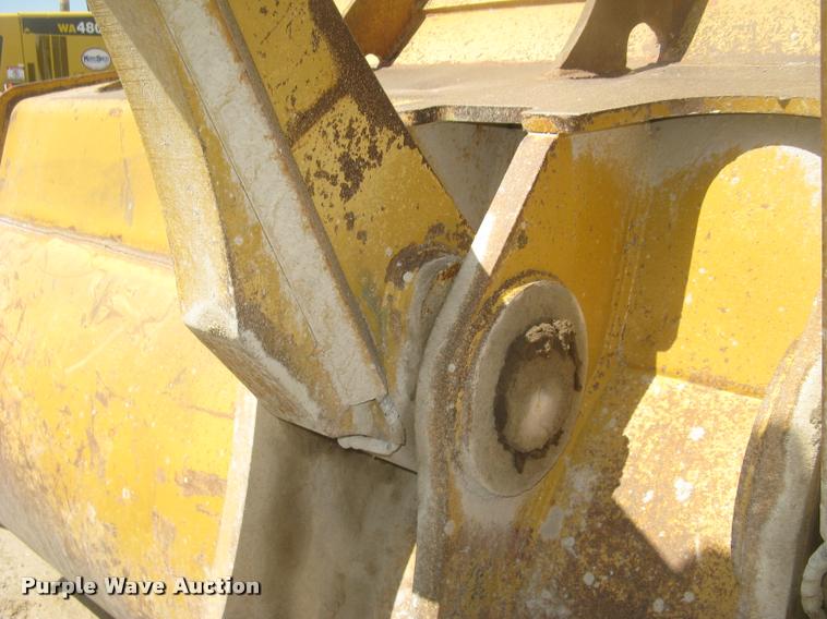 image for item L2387 2004 Caterpillar 988G wheel loader