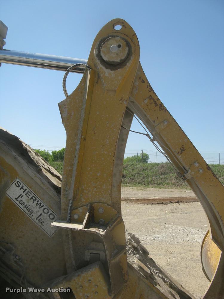 image for item L2387 2004 Caterpillar 988G wheel loader