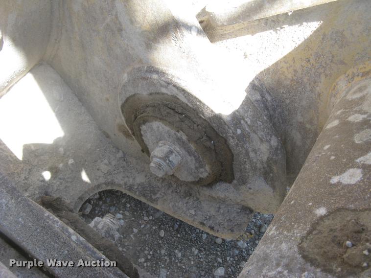 image for item L2387 2004 Caterpillar 988G wheel loader